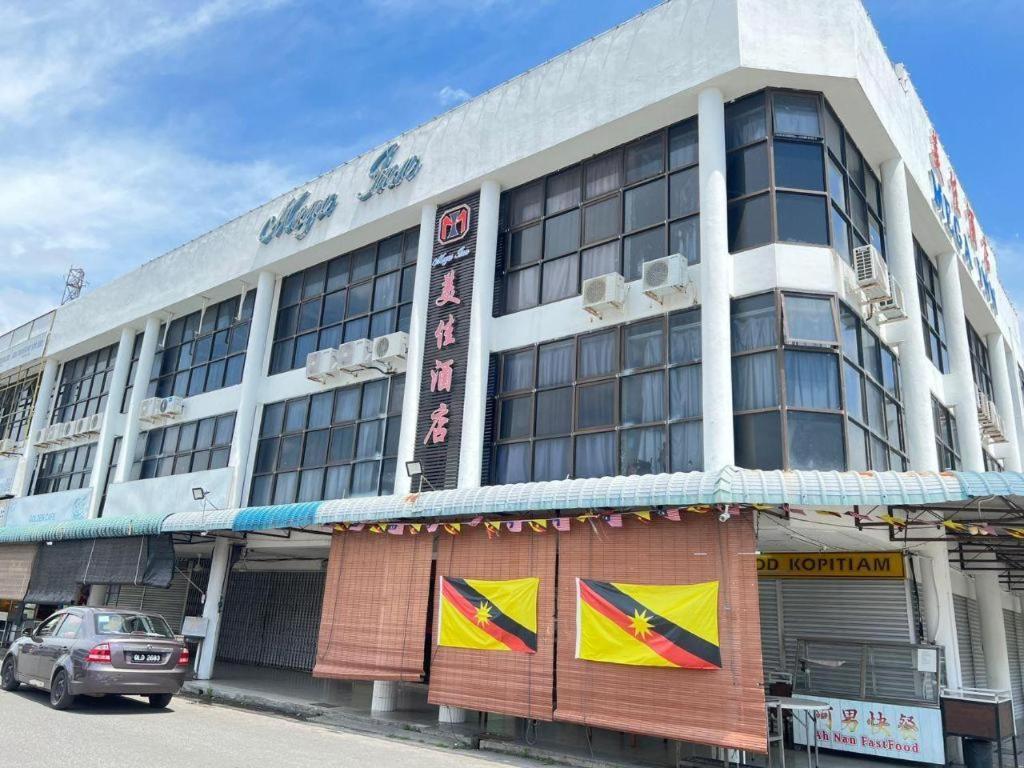 Mega Inn Sri Aman Simanggang Zewnętrze zdjęcie